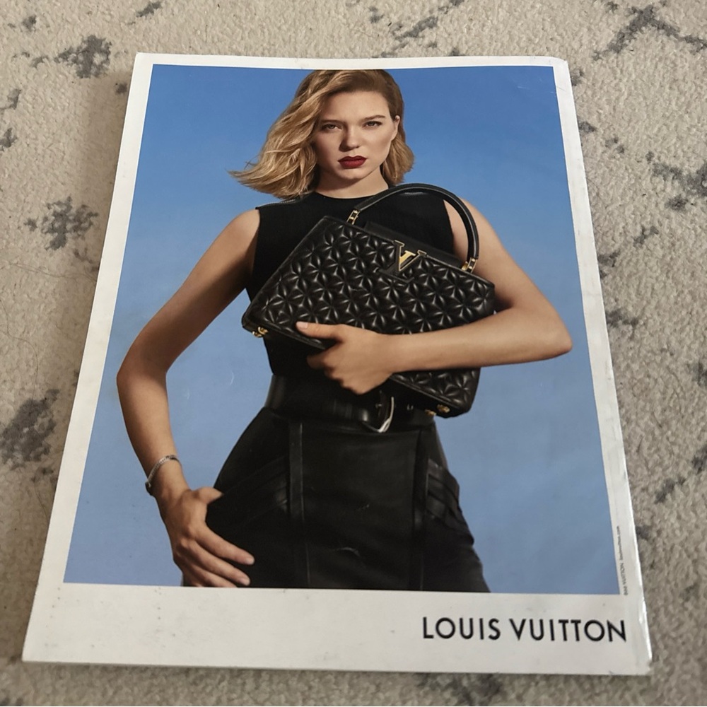 Lot 4 W Magazine 2019 Covers- Cole Sprouse, Kate Moss, Charlize, Margot, Harrier - Picture 6 of 10